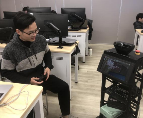 高智锐